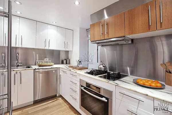 Sold by Compass | media 3