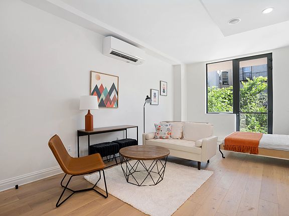 2nd image of 127 W 112th St #2D