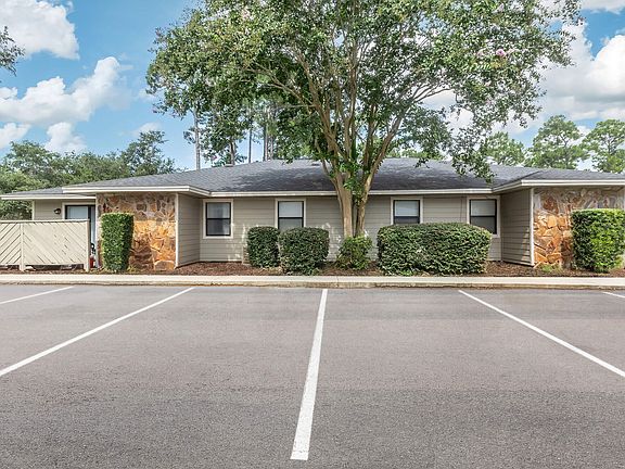 5th image of 3107 Woods Way #3121-4