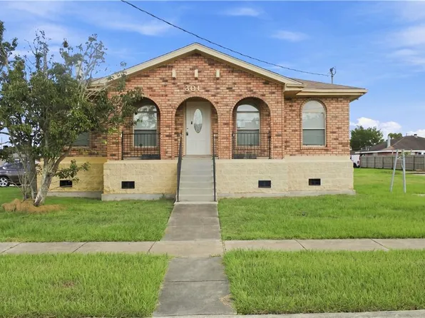 3017 Shannon Dr, Violet, LA 70092