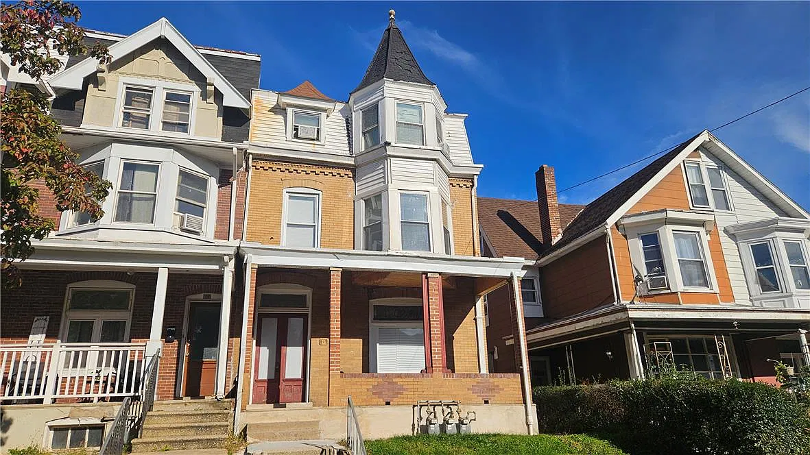 2 bed, 1.0 bath, 1000 sqft, $1,395 — Photo 1