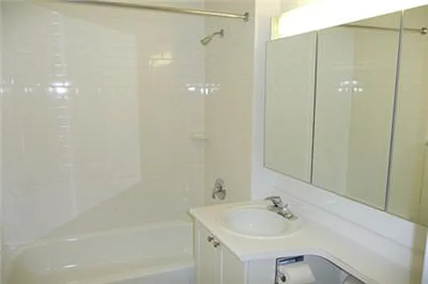 Rented by siso Sales Group | media 30