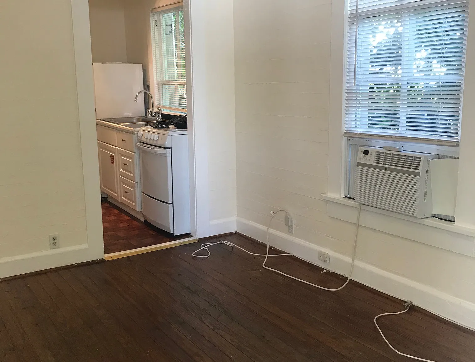 1 bed, 400 sqft, $1,700 — Photo 3
