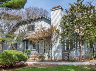 32 Easedale Rd, Wayne, NJ 07470