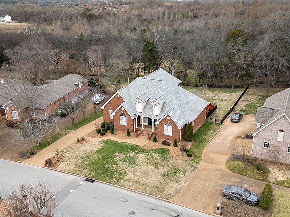2nd image of 518 Five Oaks Blvd