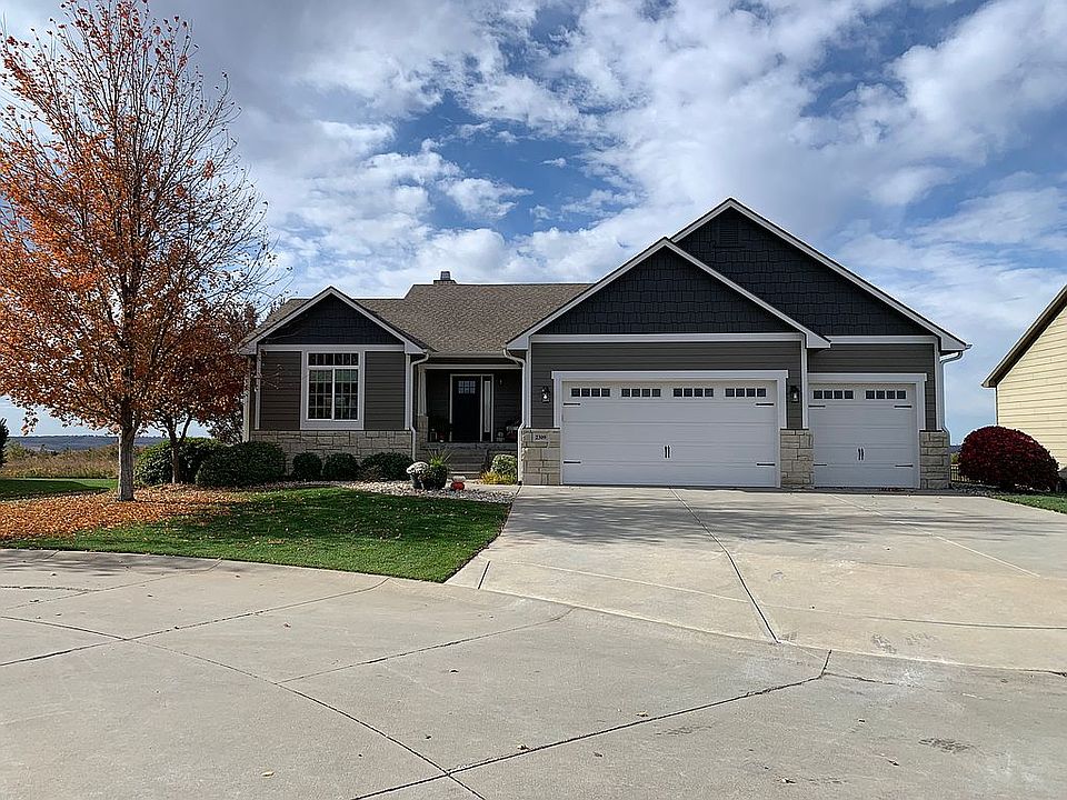 1st image of 2309 Bellerive Cir