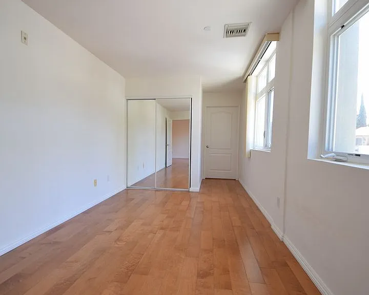 12222 Wilshire Blvd #208 — Photo 8