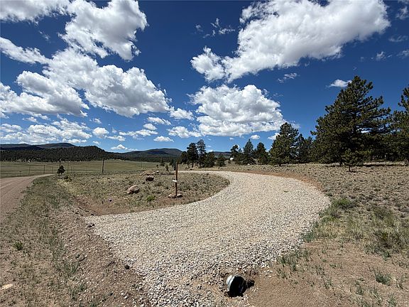 4th image of 595 Bridle Path
