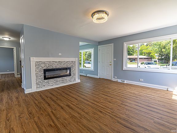 4th image of 6457 Parkside Dr