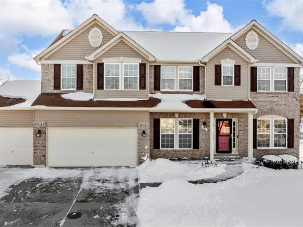 701 Brook Manor Ct, Lake Saint Louis, MO 63367