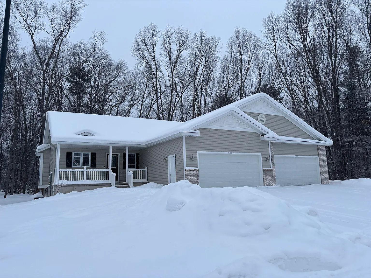 1513 W Addison Way photo 1