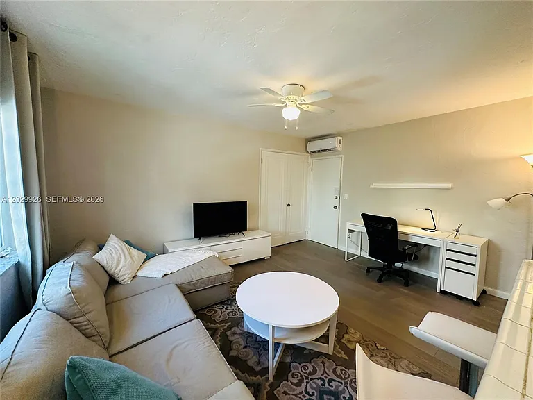 260 Euclid Ave #27 — Photo 9