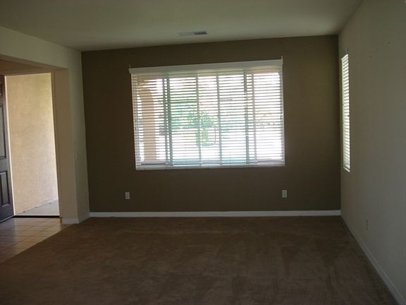 4th image of 24266 Broad Oak St