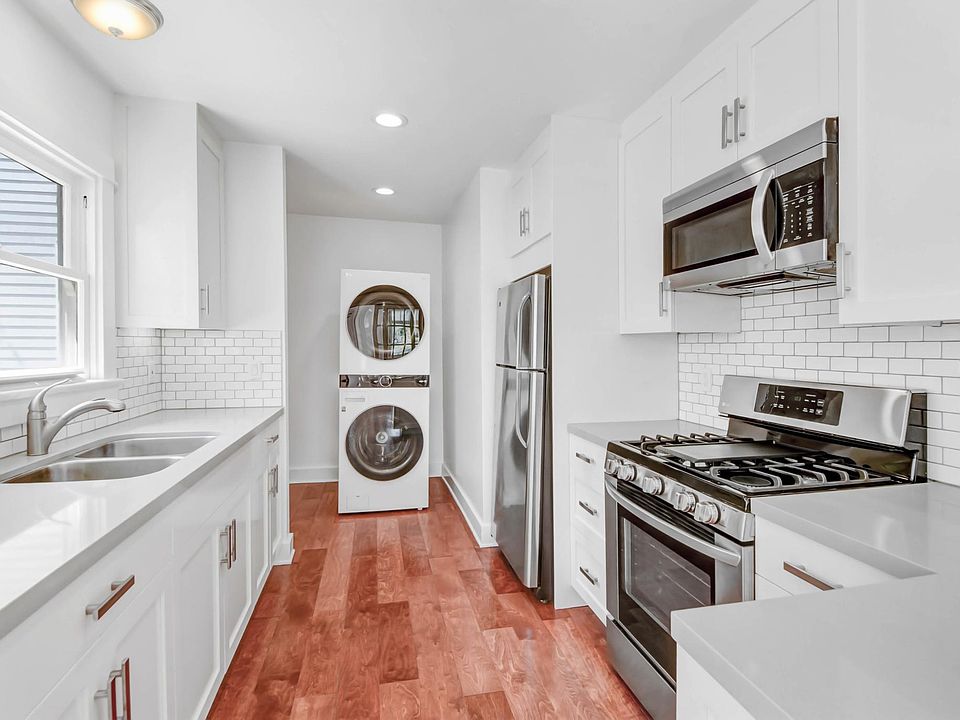 1st image of 1375 McDuff St