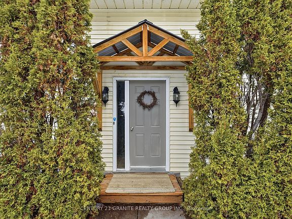 2nd image of 28 Pine Ridge Rd