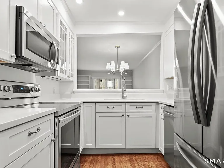 51 Forest Ave #24 — Photo 3