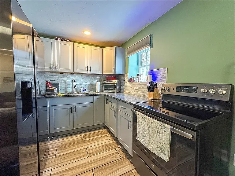 511 Fish Rd #1 — Photo 9
