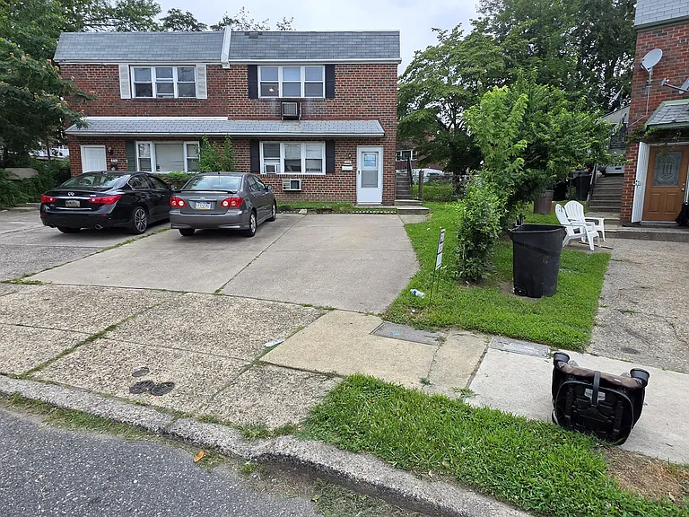 508 Lawler Ter #2 — Photo 2
