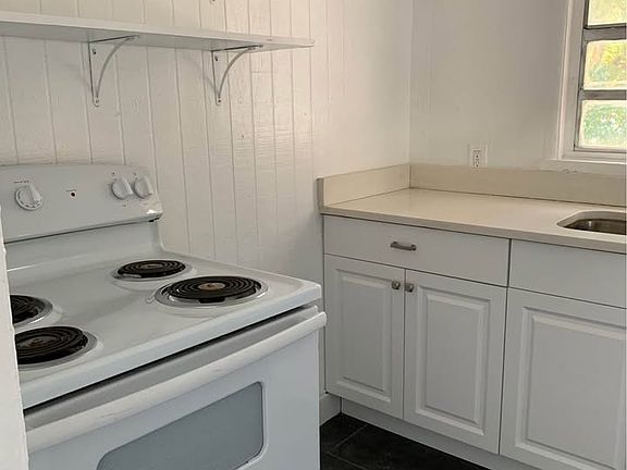 4th image of 707 E Broad St APT 4