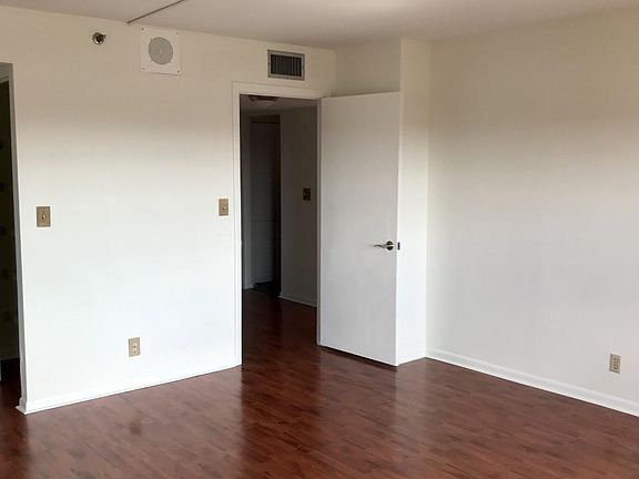 4th image of 3200 Port Royale Dr N APT 1504