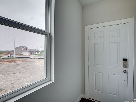 2nd image of 1427 Prynne Street
