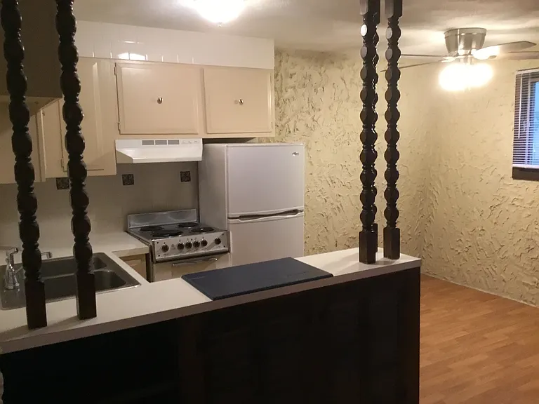 144 Hillcrest Ave #2R — Photo 7