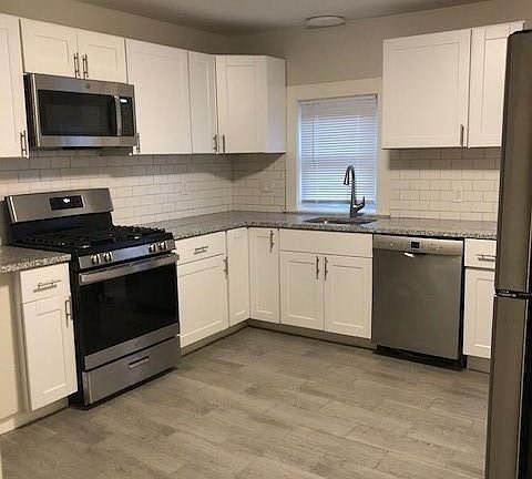 2nd image of 410 Wood St Unit 408