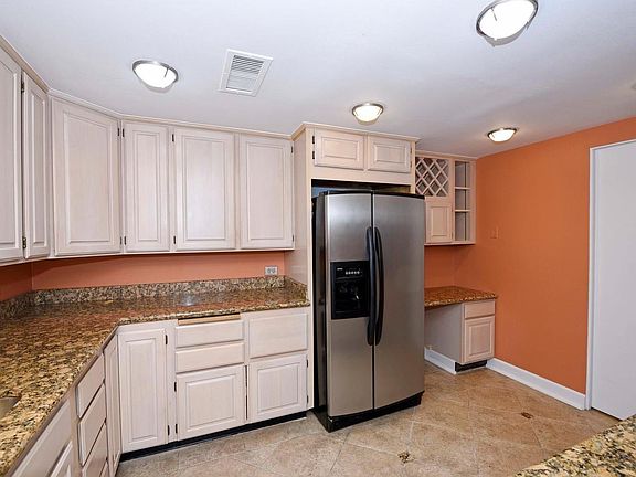 3rd image of 420 S Marion Pkwy APT 702