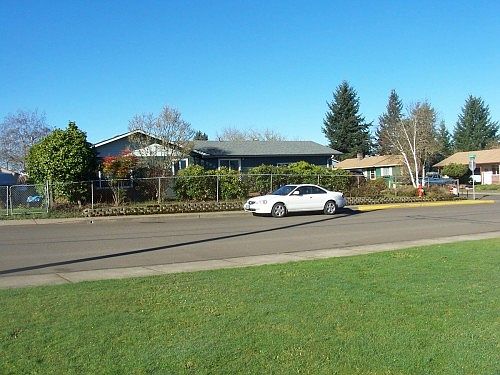 5th image of 507 Evelyn Ave