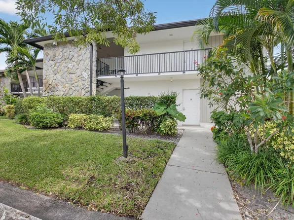 451 Greensward Ln APT 104B, Delray Beach, FL 33445
