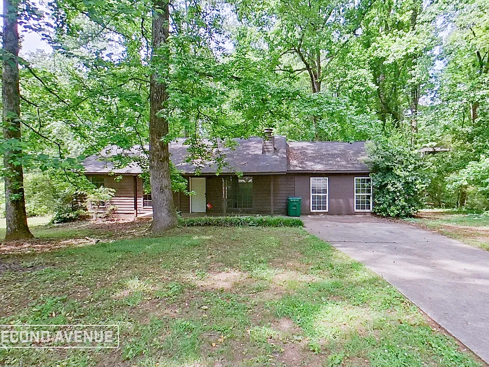 220 Hunt Ridge Dr