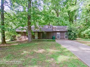220 Hunt Ridge Dr, Stockbridge, GA 30281