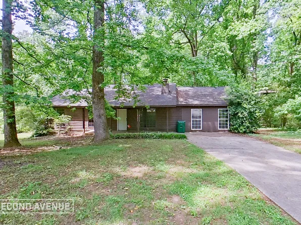 220 Hunt Ridge Dr, Stockbridge, GA 30281