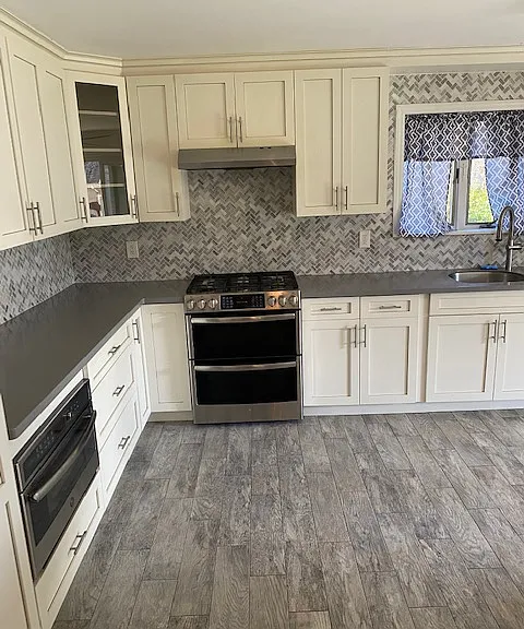 24 Armstrong Ave #1 — Photo 3