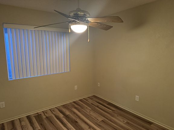 5th image of 3154 S Robert Way
