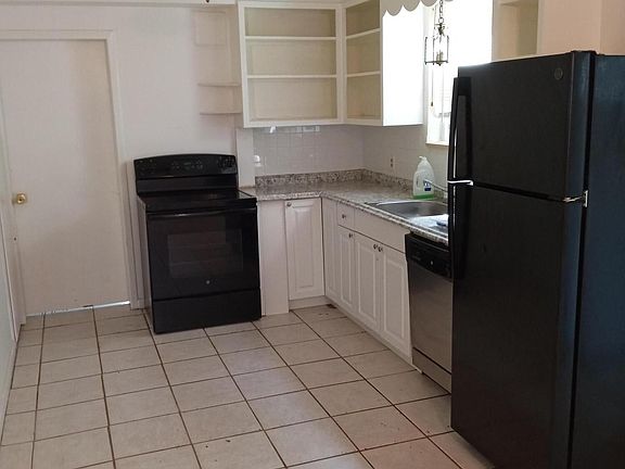 2nd image of 839 Center Ave