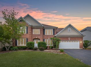 2348 Avalon Ct, Aurora, IL 60503