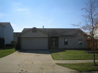 517 Glenfield Dr, Fort Wayne, IN