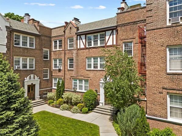 87 N Broadway #3J, White Plains, NY 10603