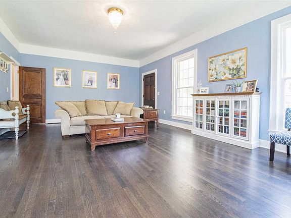 3rd image of 908 S Brittain St