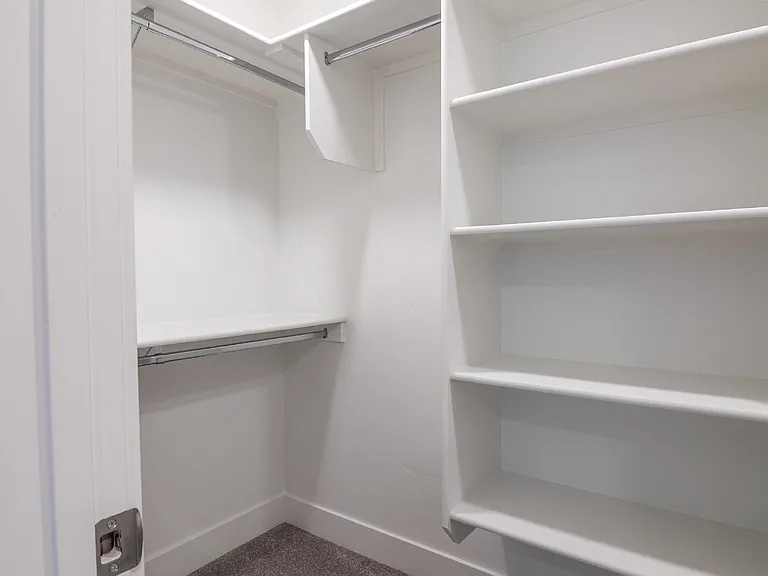 8238 W Fern St — Photo 30
