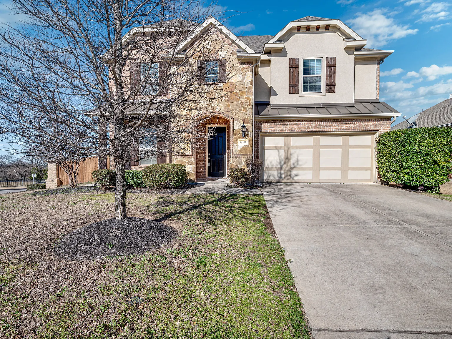 4 bed, 3.5 bath, 2950 sqft, $2,800 — Photo 2
