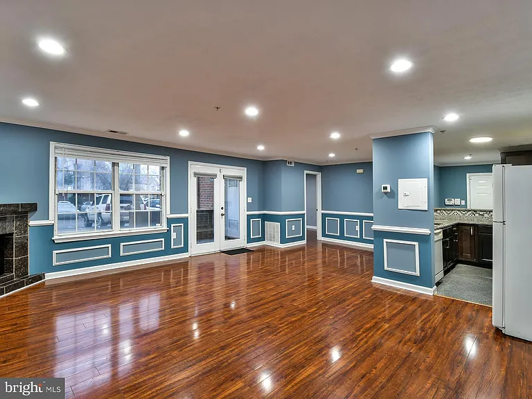 9720 Lake Pointe Ct #102 — Photo 6