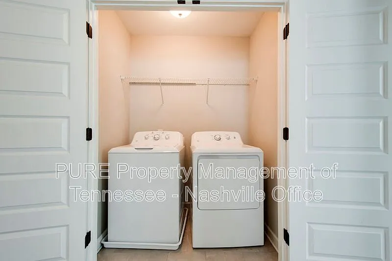 2 bed, 2.5 bath, 1400 sqft, $2,425 — Photo 4