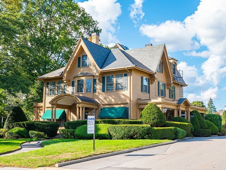 81 Hawthorn St, New Bedford, MA 02740 Zillow