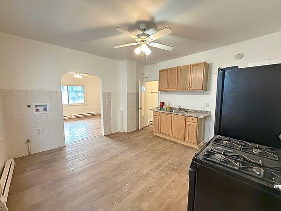 4th image of 155 Germain St #1