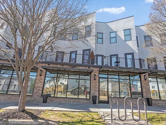 2nd image of 2030 Main St