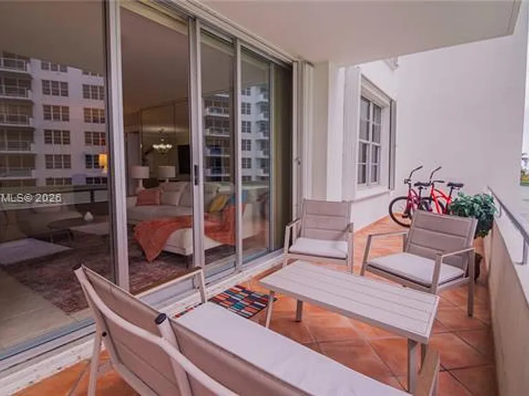 5151 Collins Ave #428 — Photo 22