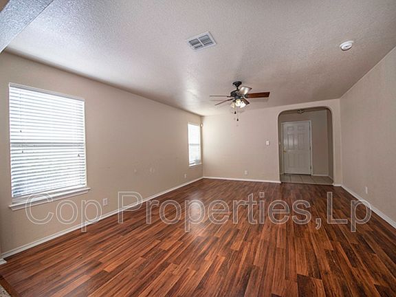 2nd image of 518 Reba