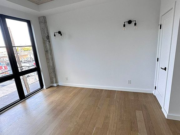 4th image of 30-06 29th St #N